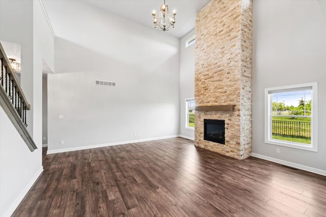 3202 Forestside Lane, Valparaiso, IN 46385