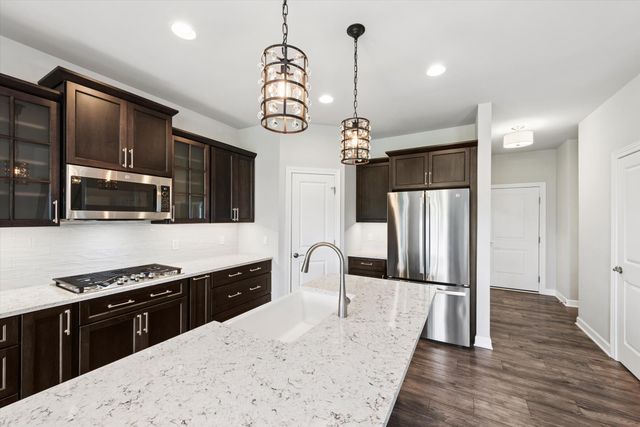 3202 Forestside Lane, Valparaiso, IN 46385