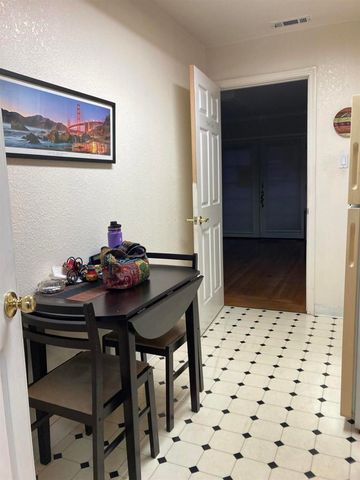 22093 Redwood Road, Castro Valley, CA 94546