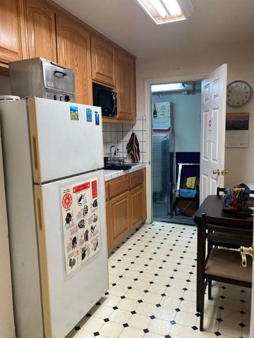 22093 Redwood Road, Castro Valley, CA 94546