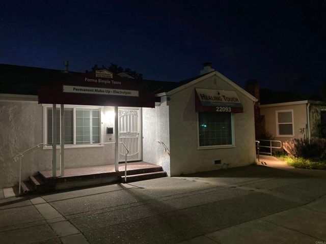 22093 Redwood Road, Castro Valley, CA 94546