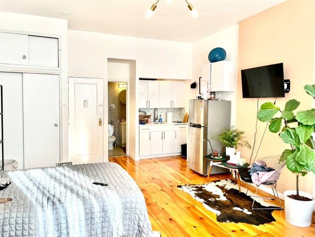 427 Convent Avenue, New York City, NY 10031