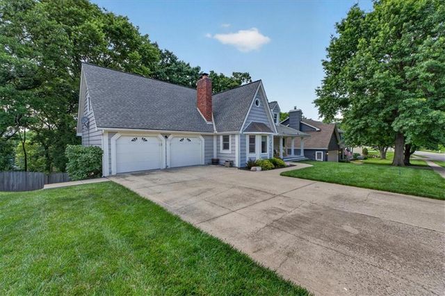 606 Camelot Drive, Liberty, MO 64068