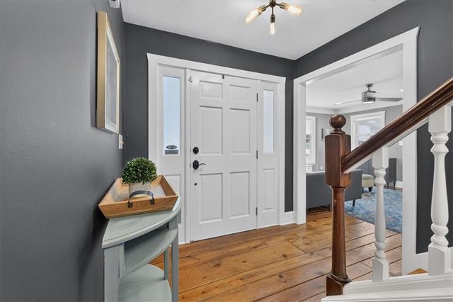 606 Camelot Drive, Liberty, MO 64068
