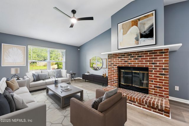 1662 SANDY HOLLOW Loop, Middleburg, FL 32068