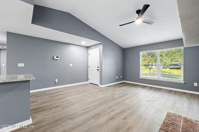 1662 SANDY HOLLOW Loop, Middleburg, FL 32068