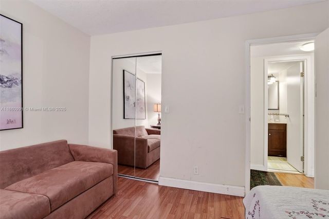 2871 Somerset Dr 212, Lauderdale Lakes, FL 33311