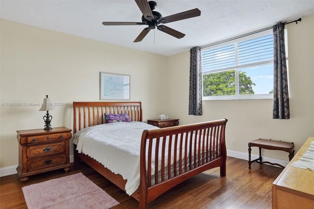 2871 Somerset Dr 212, Lauderdale Lakes, FL 33311