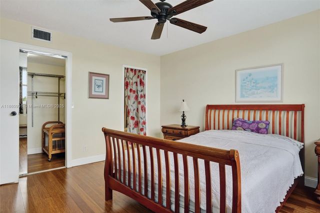 2871 Somerset Dr 212, Lauderdale Lakes, FL 33311