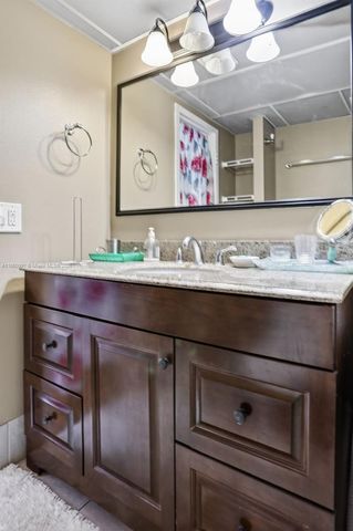 2871 Somerset Dr 212, Lauderdale Lakes, FL 33311