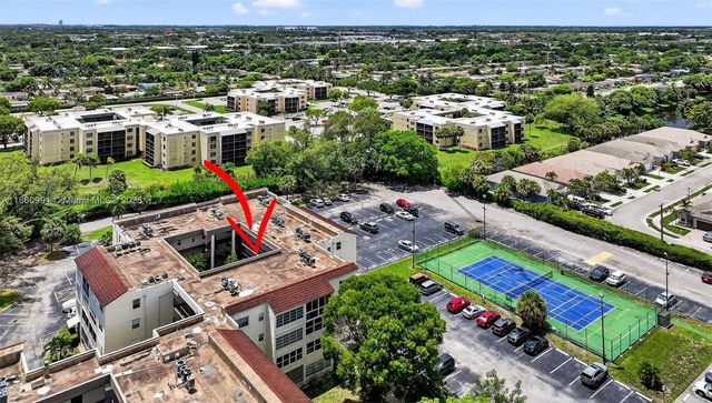 2871 Somerset Dr 212, Lauderdale Lakes, FL 33311