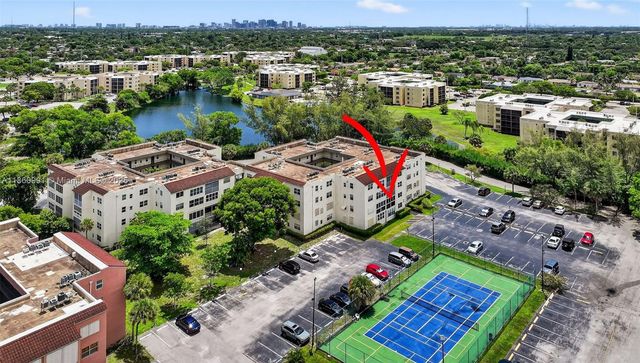 2871 Somerset Dr 212, Lauderdale Lakes, FL 33311