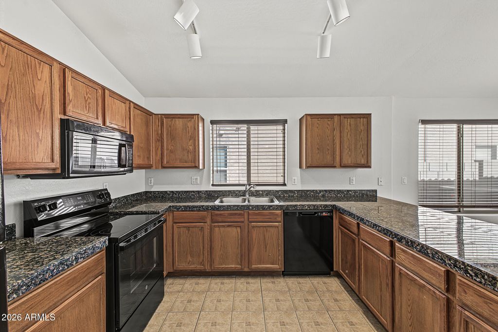 1949 W VINEYARD PLAINS Drive, San Tan Valley, AZ 85144 — photo 5