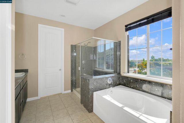 2138 Yellow Rose Cir, Fairfield, CA 94534