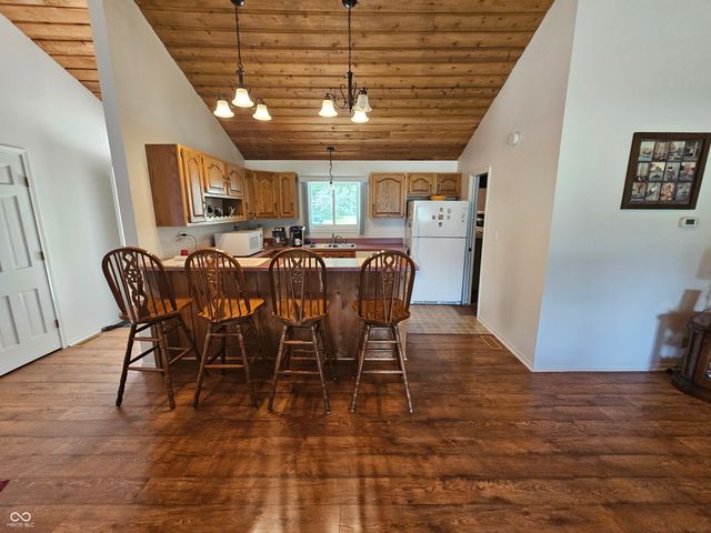 2 Calle De Real Street, Pendleton, IN 46064