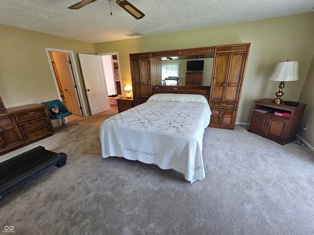 2 Calle De Real Street, Pendleton, IN 46064