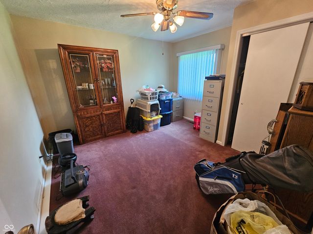 2 Calle De Real Street, Pendleton, IN 46064