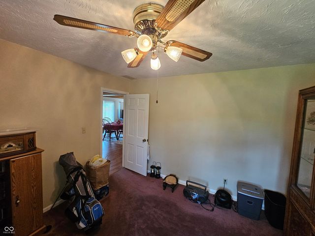 2 Calle De Real Street, Pendleton, IN 46064