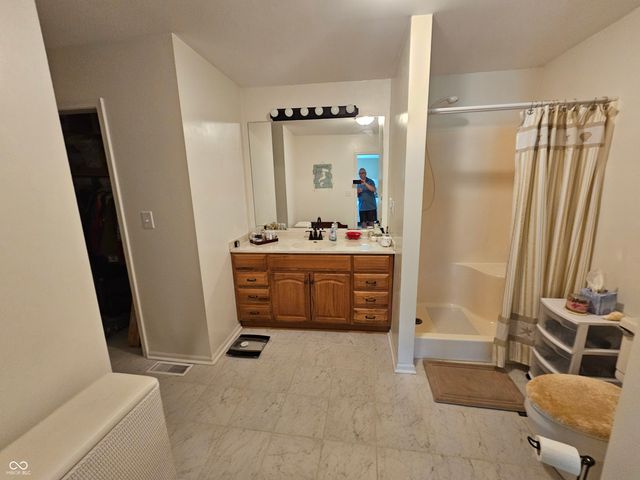2 Calle De Real Street, Pendleton, IN 46064