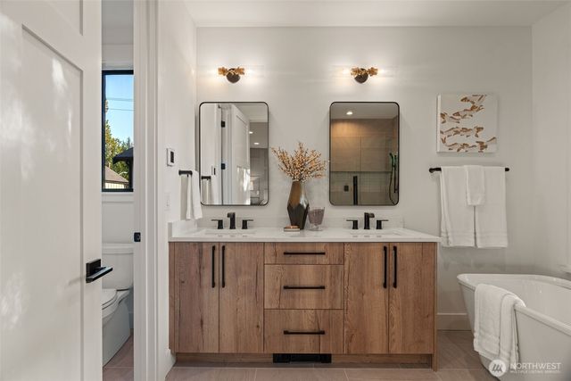 8011 131st Place NE, Kirkland, WA 98033