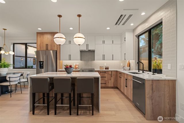 8011 131st Place NE, Kirkland, WA 98033