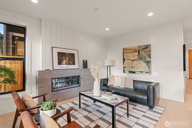 8011 131st Place NE, Kirkland, WA 98033