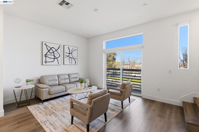 7134 Regional St, Dublin, CA 94568