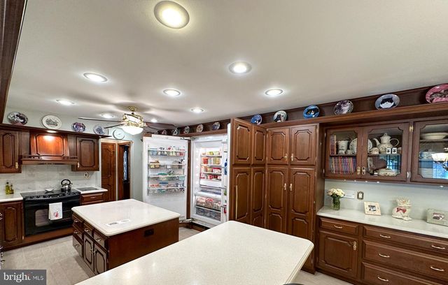 301 CORNER KETCH RD, Downingtown, PA 19335