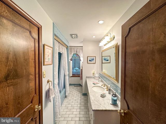 301 CORNER KETCH RD, Downingtown, PA 19335