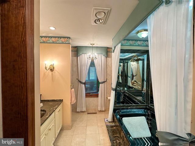 301 CORNER KETCH RD, Downingtown, PA 19335