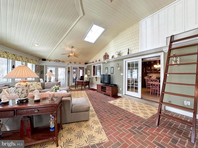 301 CORNER KETCH RD, Downingtown, PA 19335