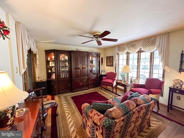 301 CORNER KETCH RD, Downingtown, PA 19335