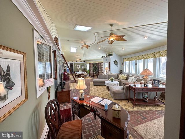 301 CORNER KETCH RD, Downingtown, PA 19335