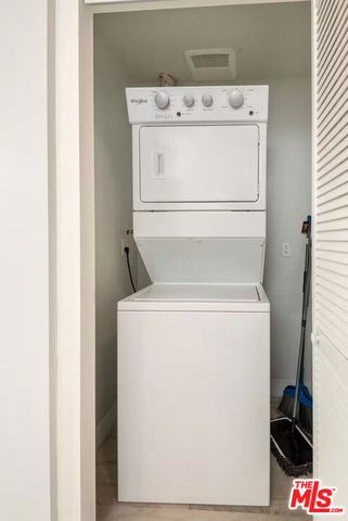 917 S Berendo Street 302, Los Angeles, CA 90006