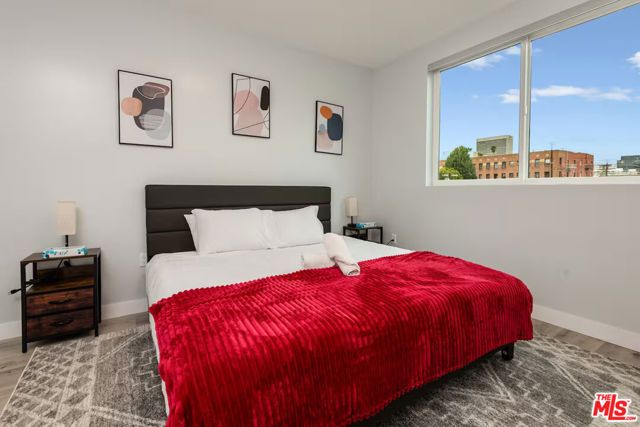 917 S Berendo Street 302, Los Angeles, CA 90006