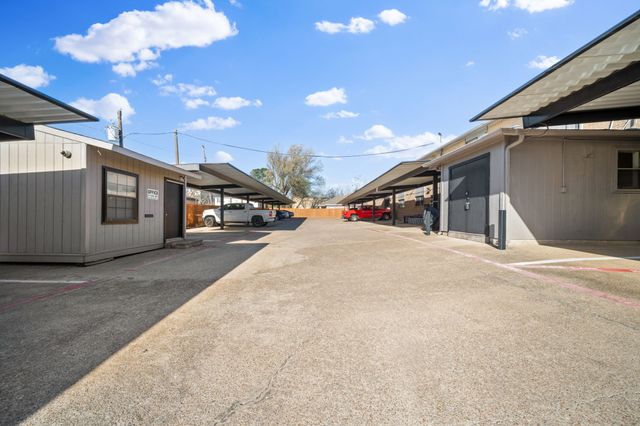 320 E 4th Street 204, Arlington, TX 76010