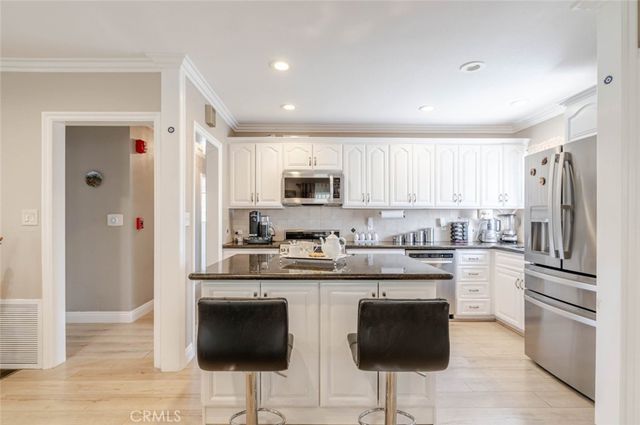 3302 Paraiso Way, La Crescenta, CA 91214
