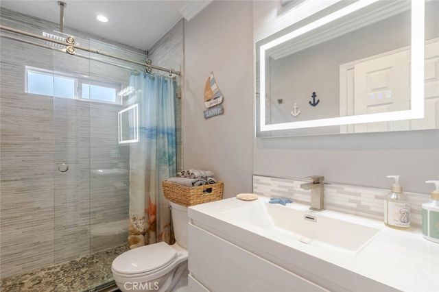 3302 Paraiso Way, La Crescenta, CA 91214