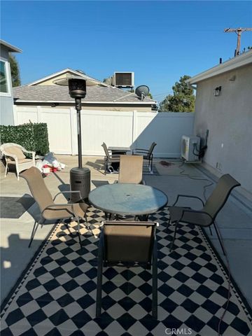 3302 Paraiso Way, La Crescenta, CA 91214