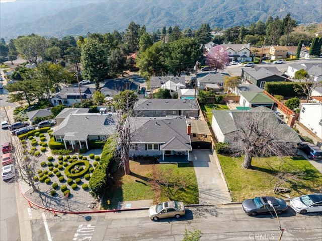 3302 Paraiso Way, La Crescenta, CA 91214
