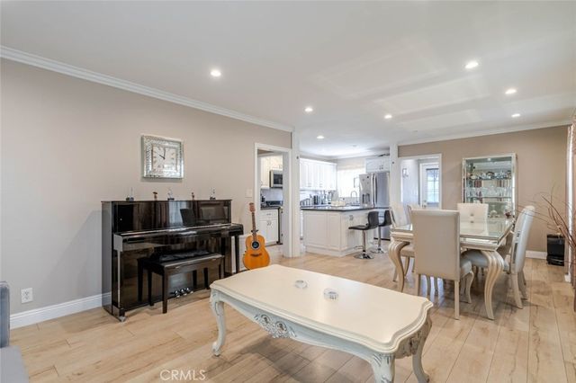 3302 Paraiso Way, La Crescenta, CA 91214
