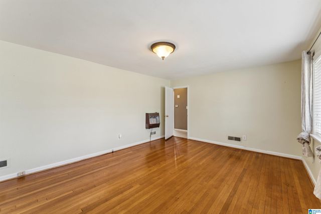 2136 ROCKLAND DRIVE, Hoover, AL 35226