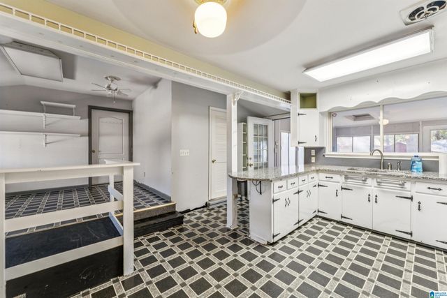 2136 ROCKLAND DRIVE, Hoover, AL 35226