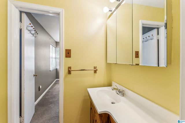 2136 ROCKLAND DRIVE, Hoover, AL 35226