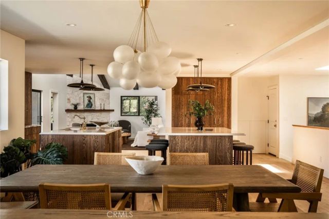 3250 Coldwater Canyon, Studio City, CA 91604