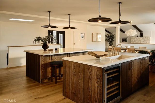 3250 Coldwater Canyon, Studio City, CA 91604