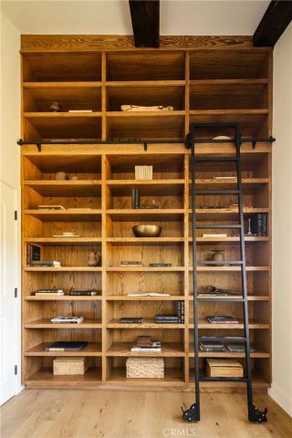 3250 Coldwater Canyon, Studio City, CA 91604