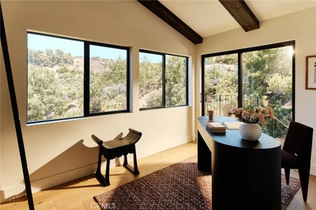 3250 Coldwater Canyon, Studio City, CA 91604