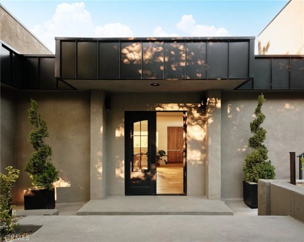 3250 Coldwater Canyon, Studio City, CA 91604