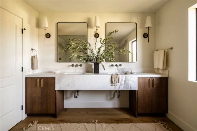 3250 Coldwater Canyon, Studio City, CA 91604